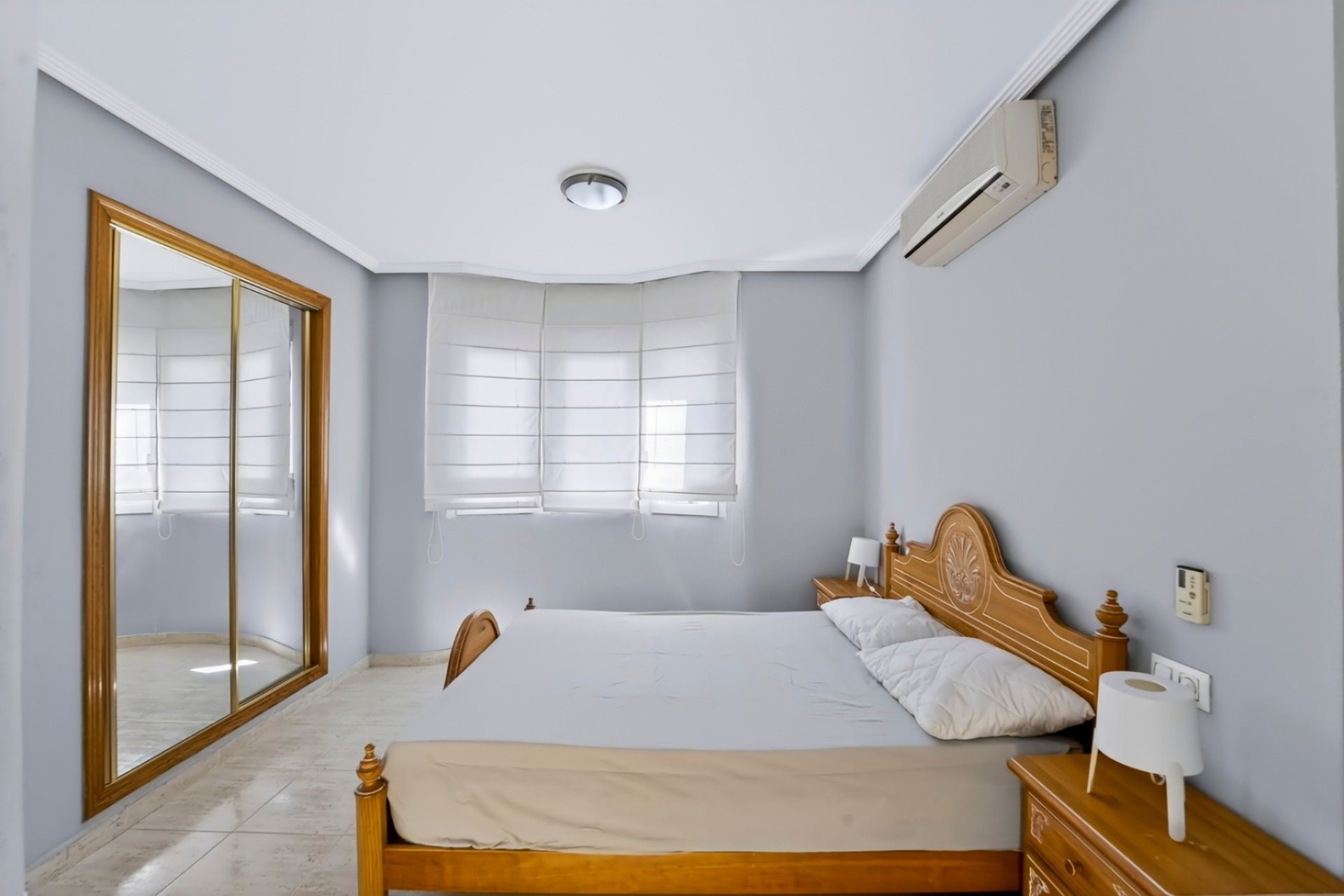 Apartment for sale in Guardamar del Segura with a pool