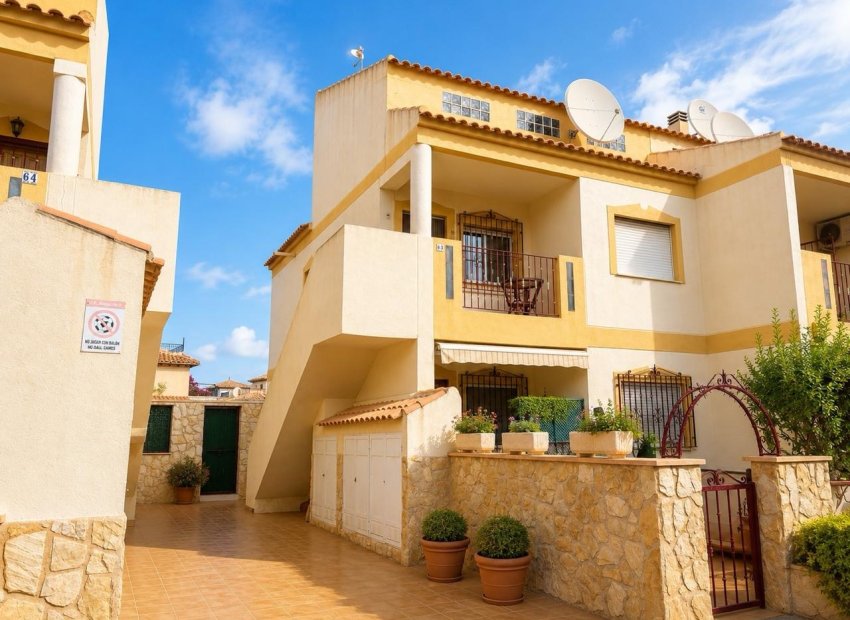Apartment - Resale -
            Orihuela Costa - CO-70050
