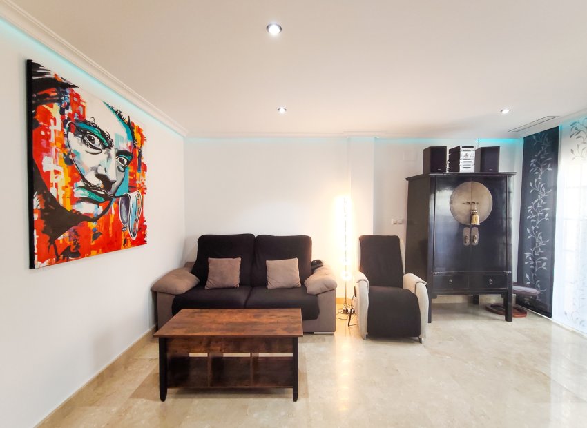 Apartment - Resale -
            Torrevieja - CO-50780