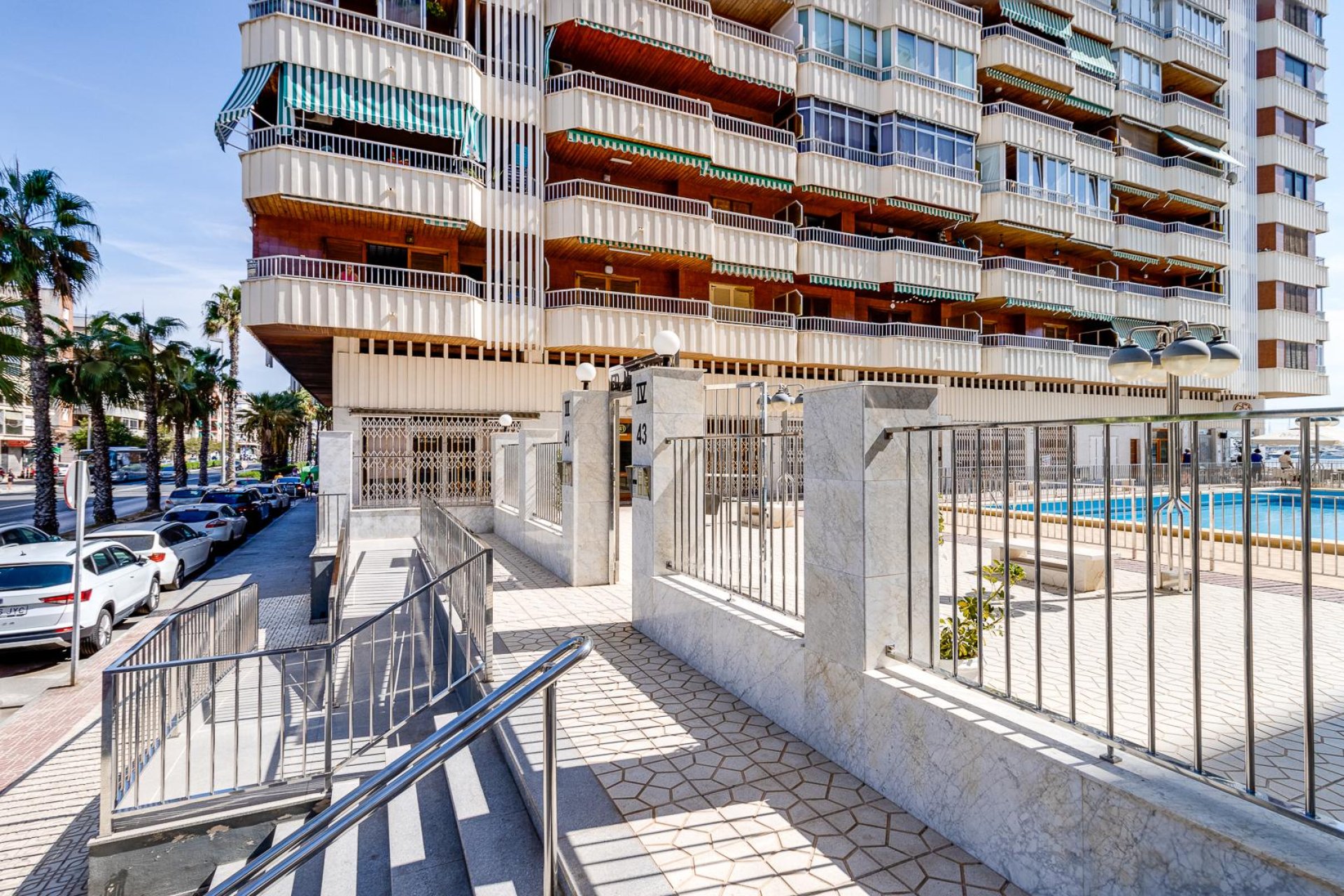Appartement aan zee Torrevieja 3 slk terras zeezicht zwembad