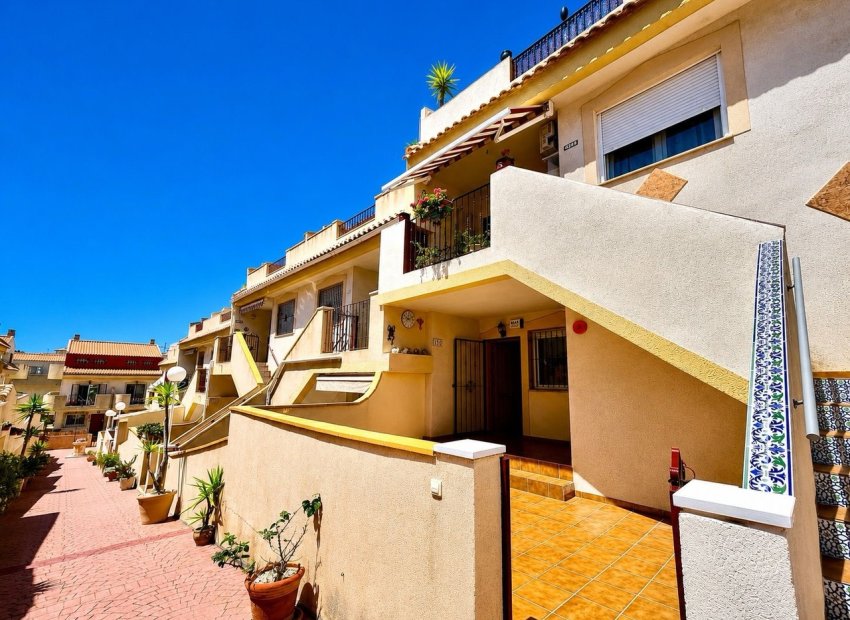 Appartement - Bestaande bouw -
            Orihuela Costa - CO-16082