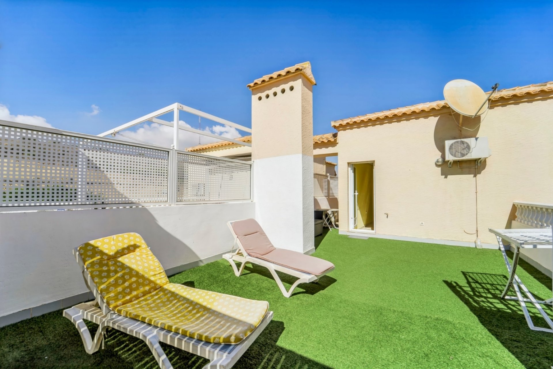 Appartement te koop in Guardamar del Segura met zwembad