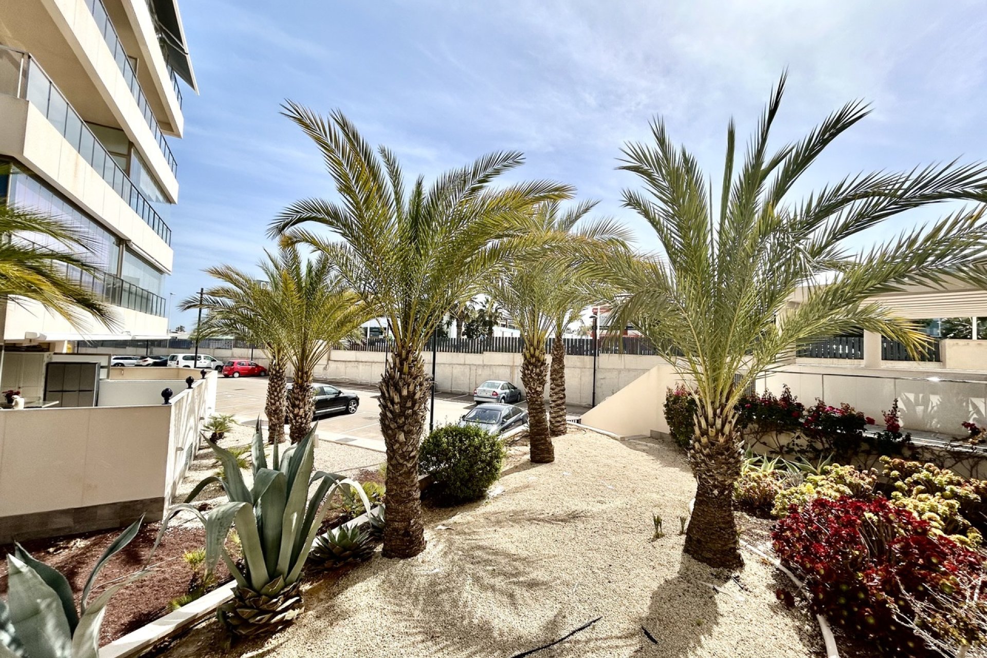 Ático con vistas al mar y terraza en la azotea en Orihuela Costa