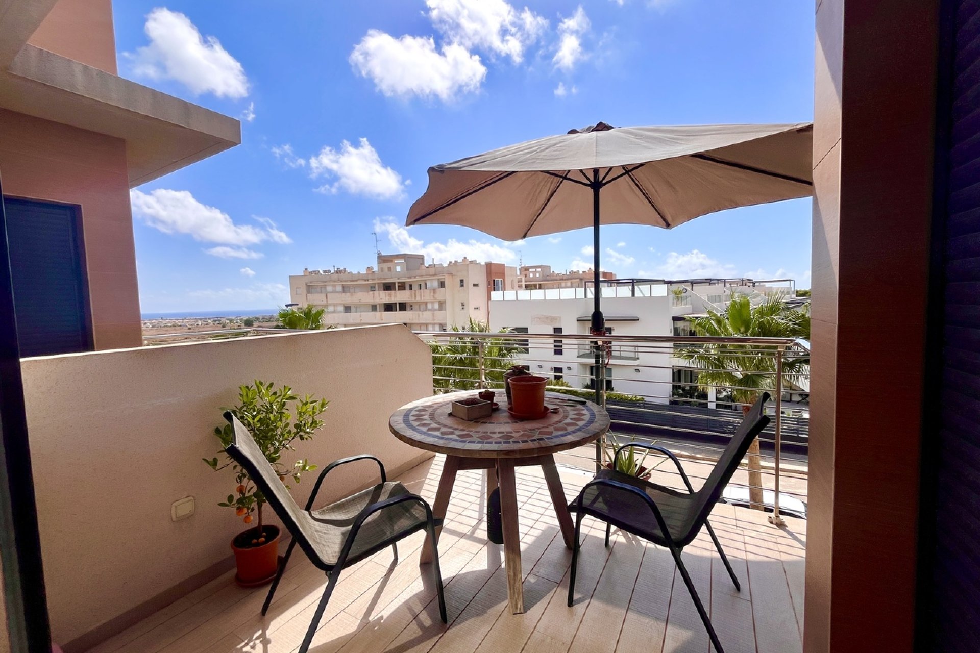 ﻿Ático de lujo con vistas al mar y 3 dormitorios en Los Dolses, Orihuela Costa