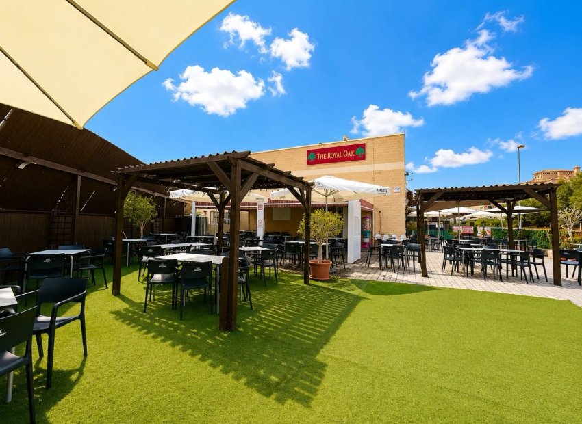Bar and restaurant in Villamartín