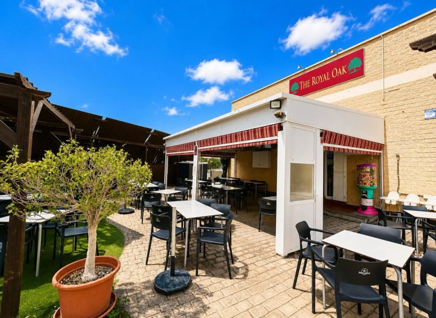 Bar and restaurant in Villamartín