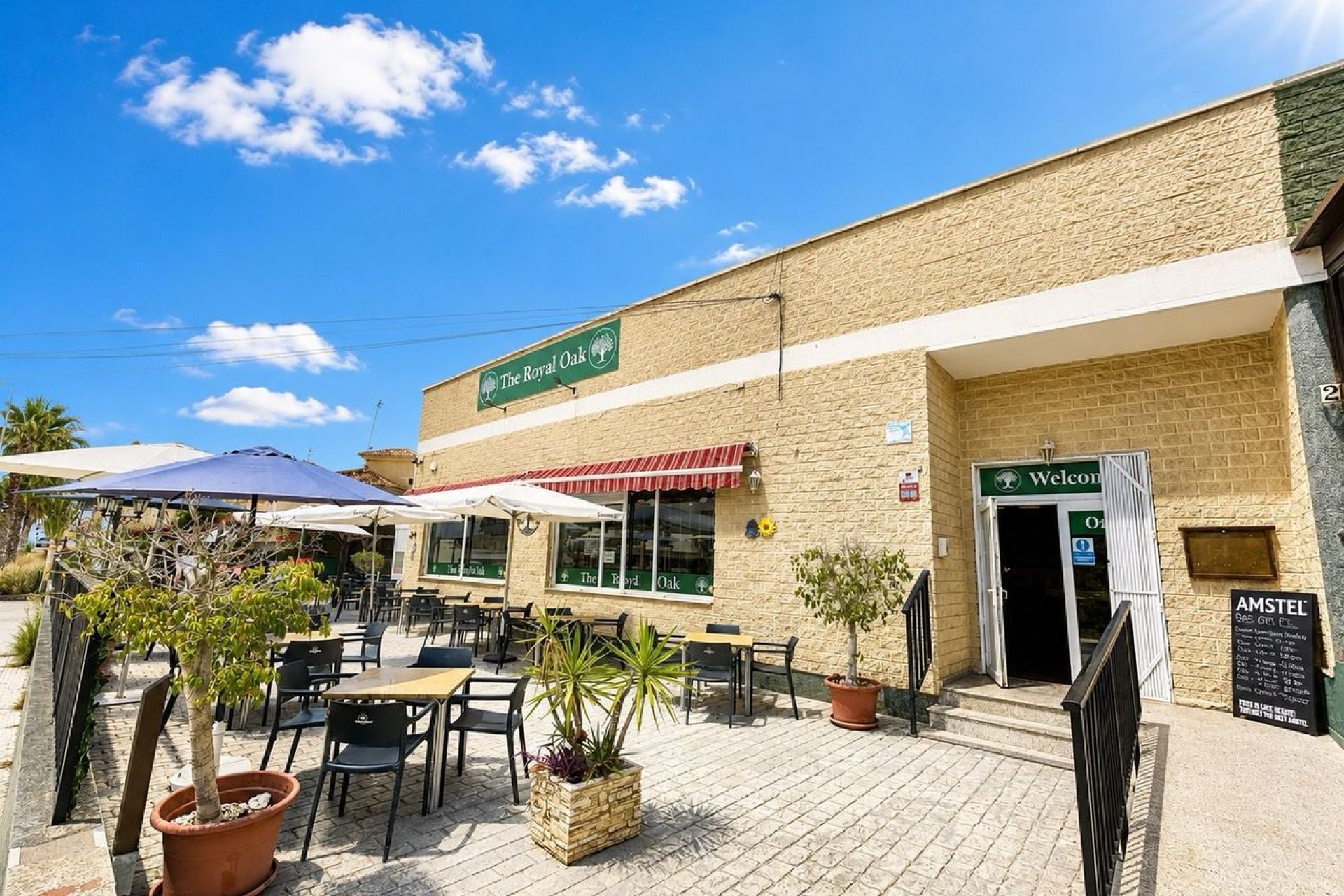 Bar and restaurant in Villamartín
