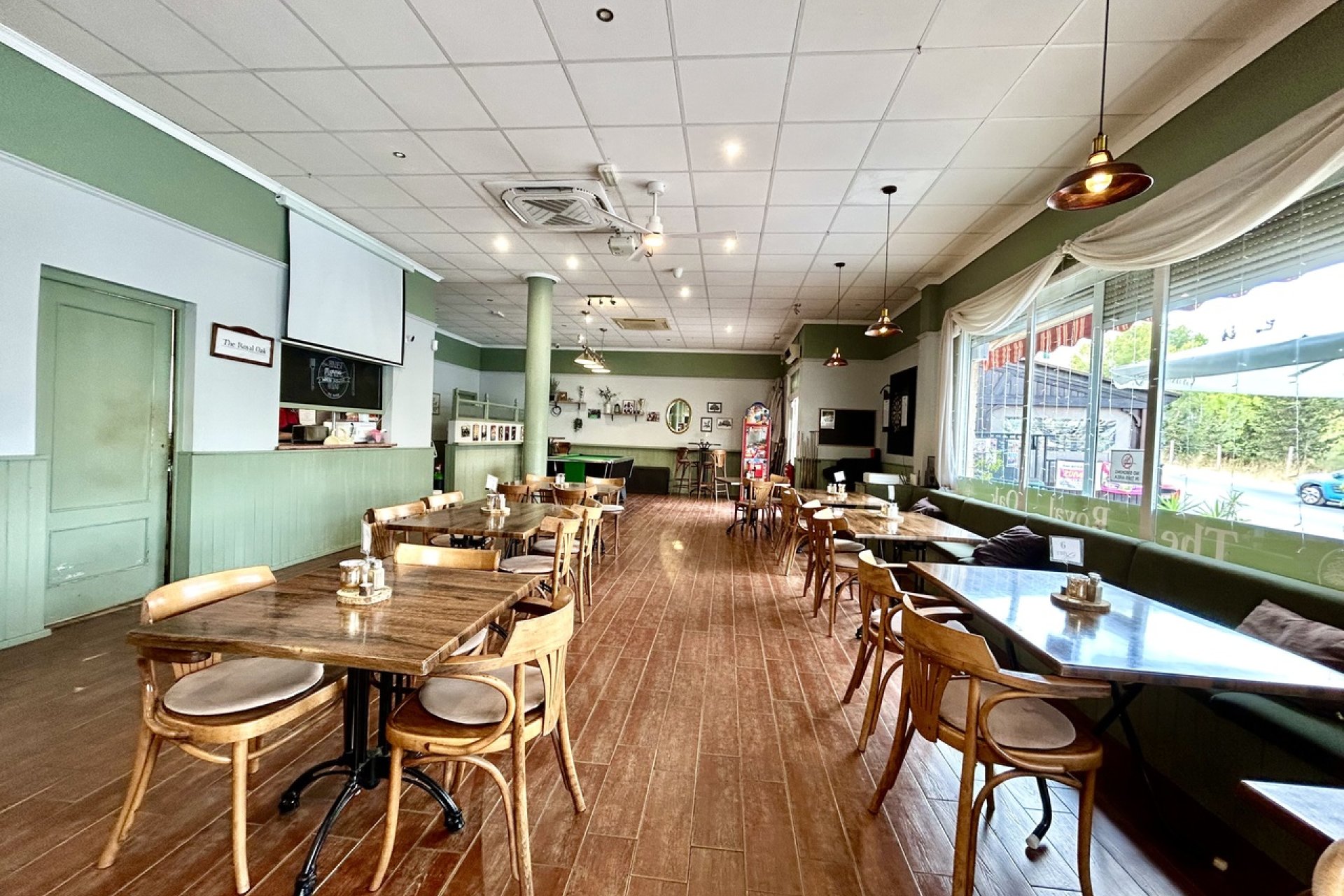 Bar and restaurant in Villamartín