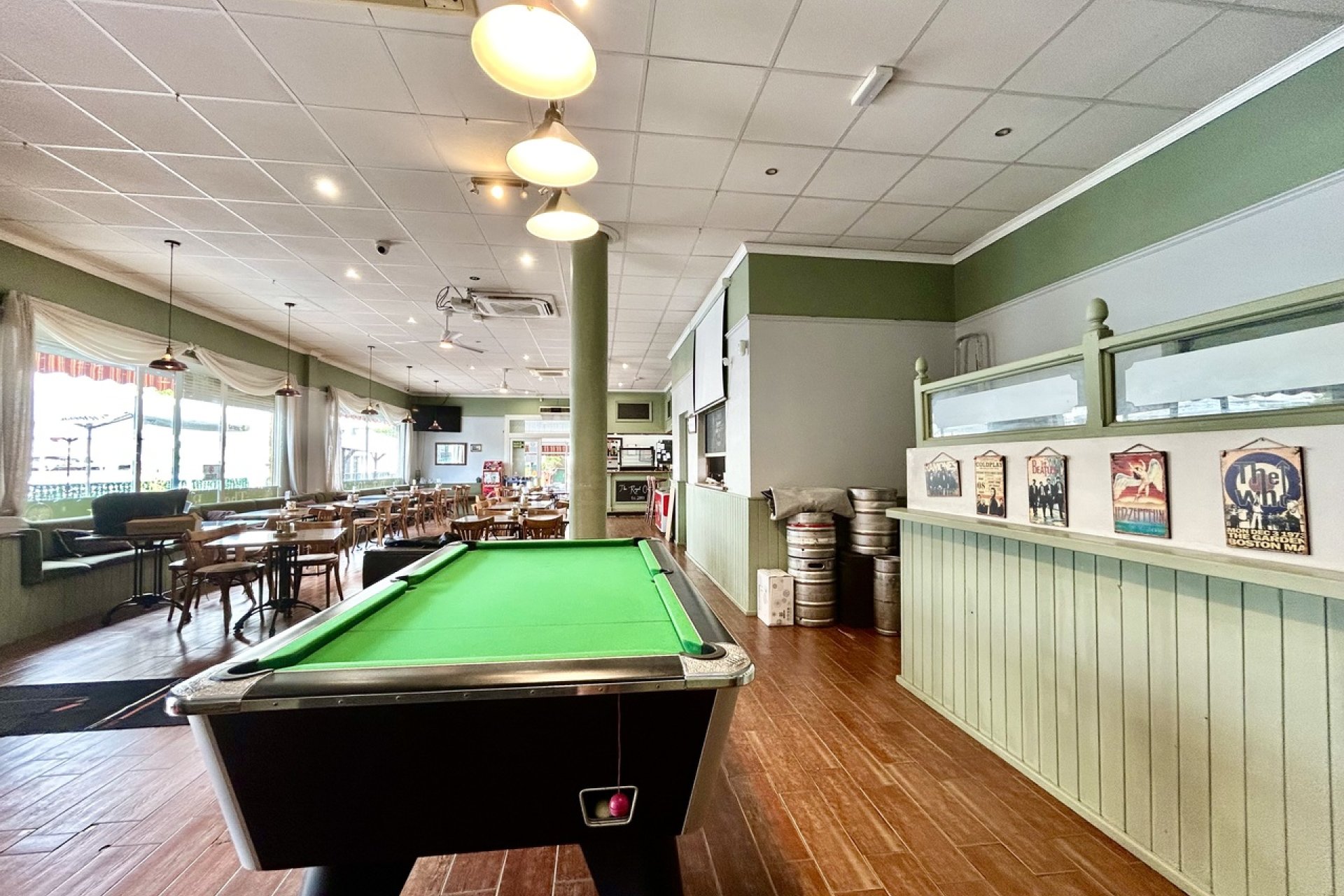 Bar and restaurant in Villamartín