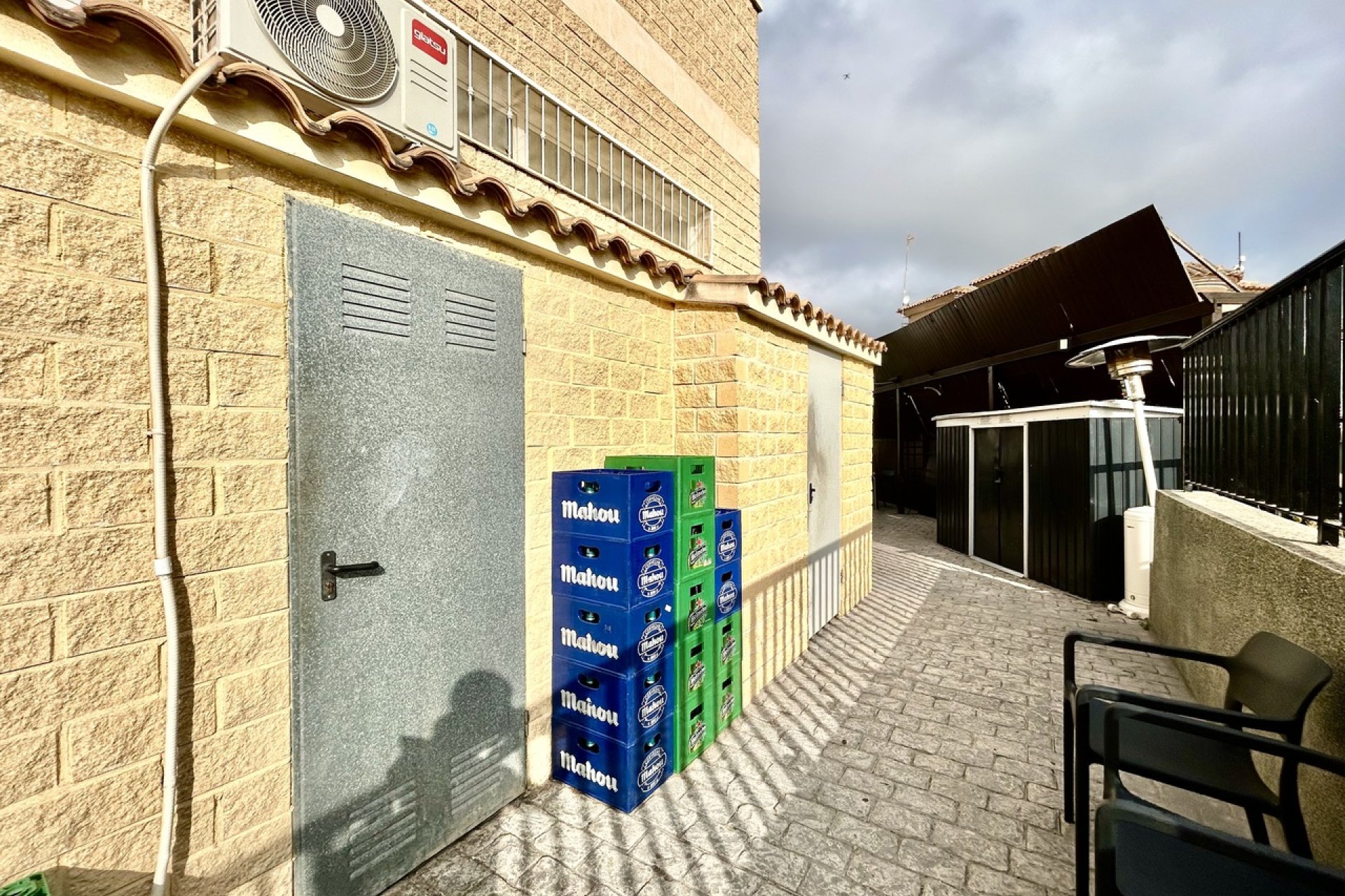 Bar and restaurant in Villamartín