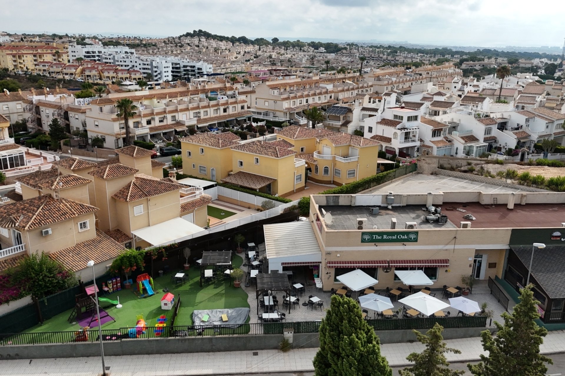 Bar and restaurant in Villamartín