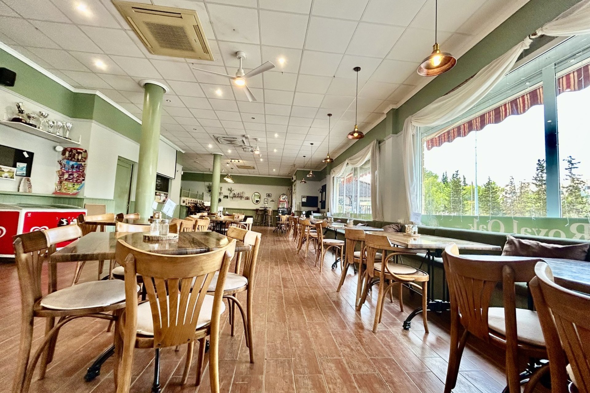 Bar en restaurant in Villamartín