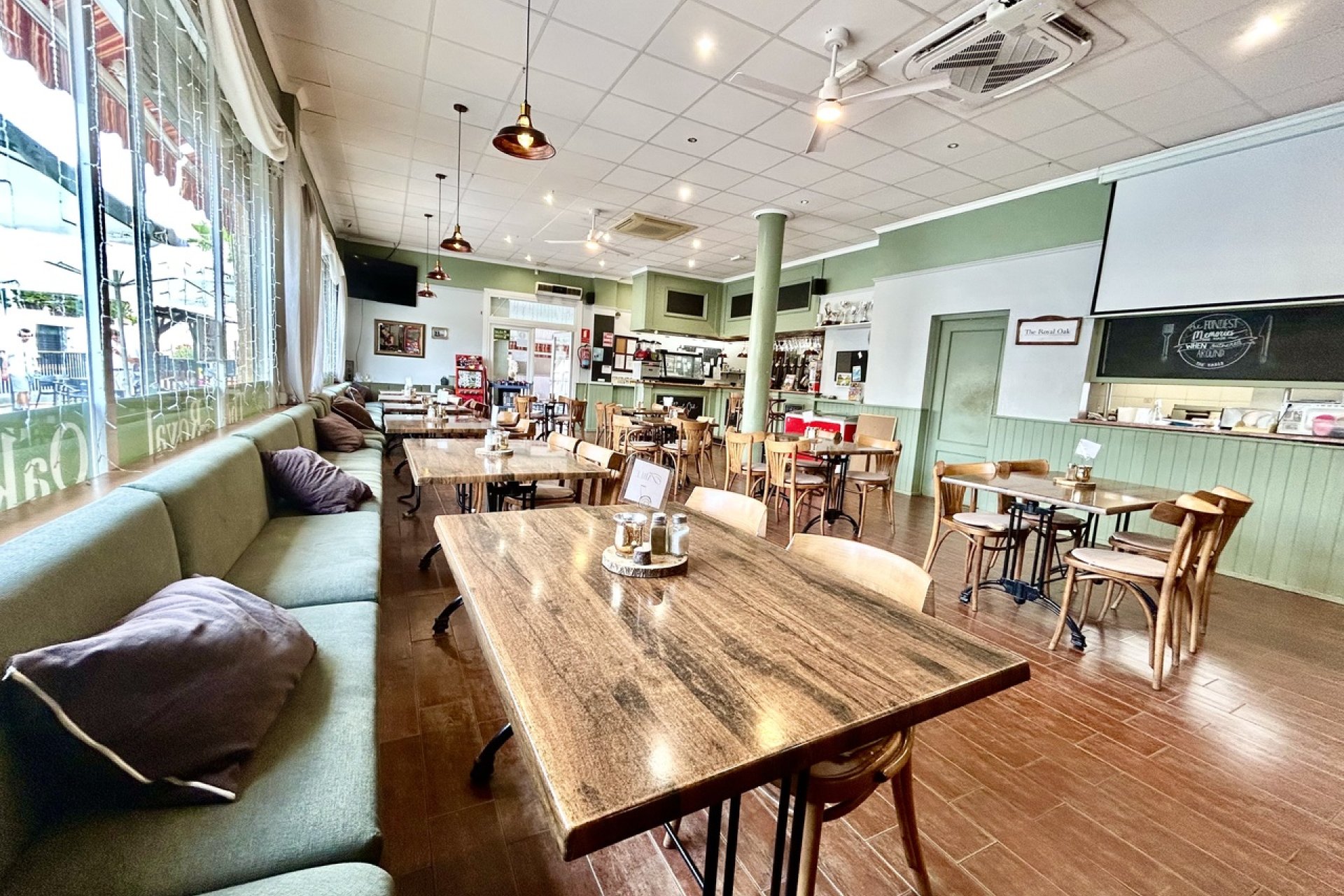 Bar y restaurante en Villamartín