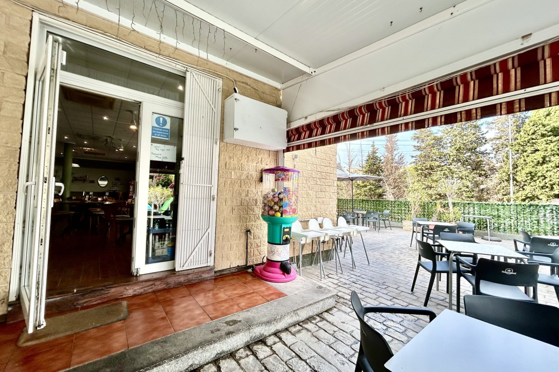 Bar y restaurante en Villamartín
