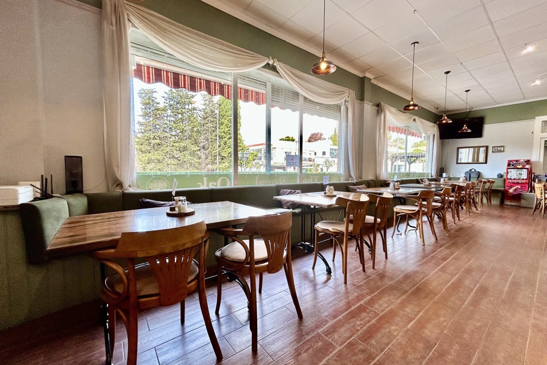 Bar y restaurante en Villamartín