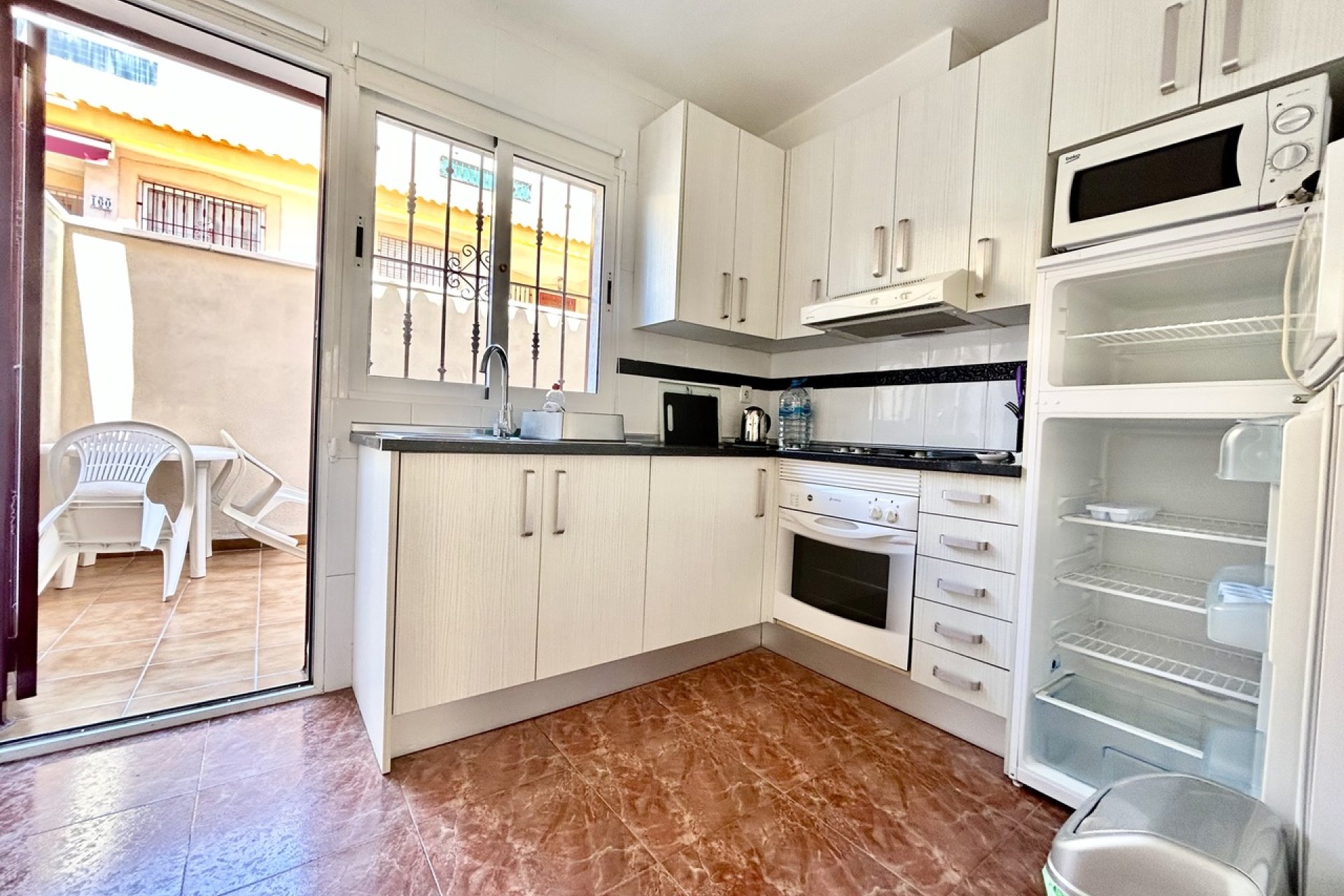 Begane grond appartement La Zenia met zwembad