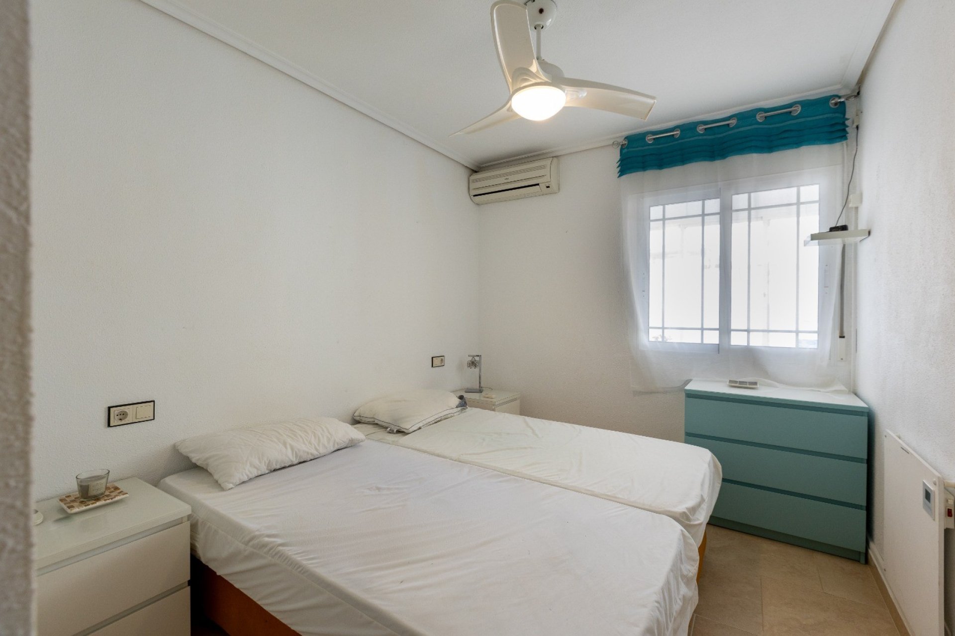 Begane grond appartement met 2 slaapkamers en zwembad nabij Vistabella Golf