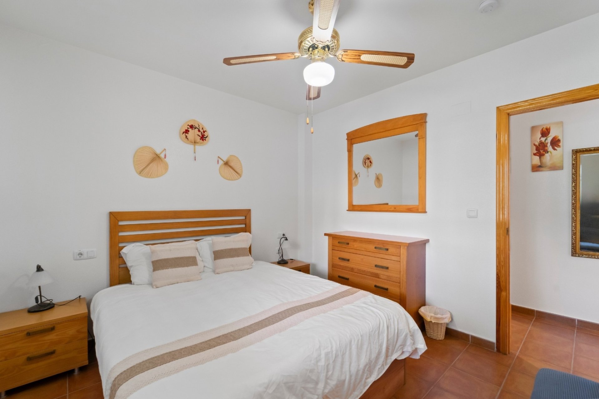 Begane grond appartement Torrevieja met zwembad en parking