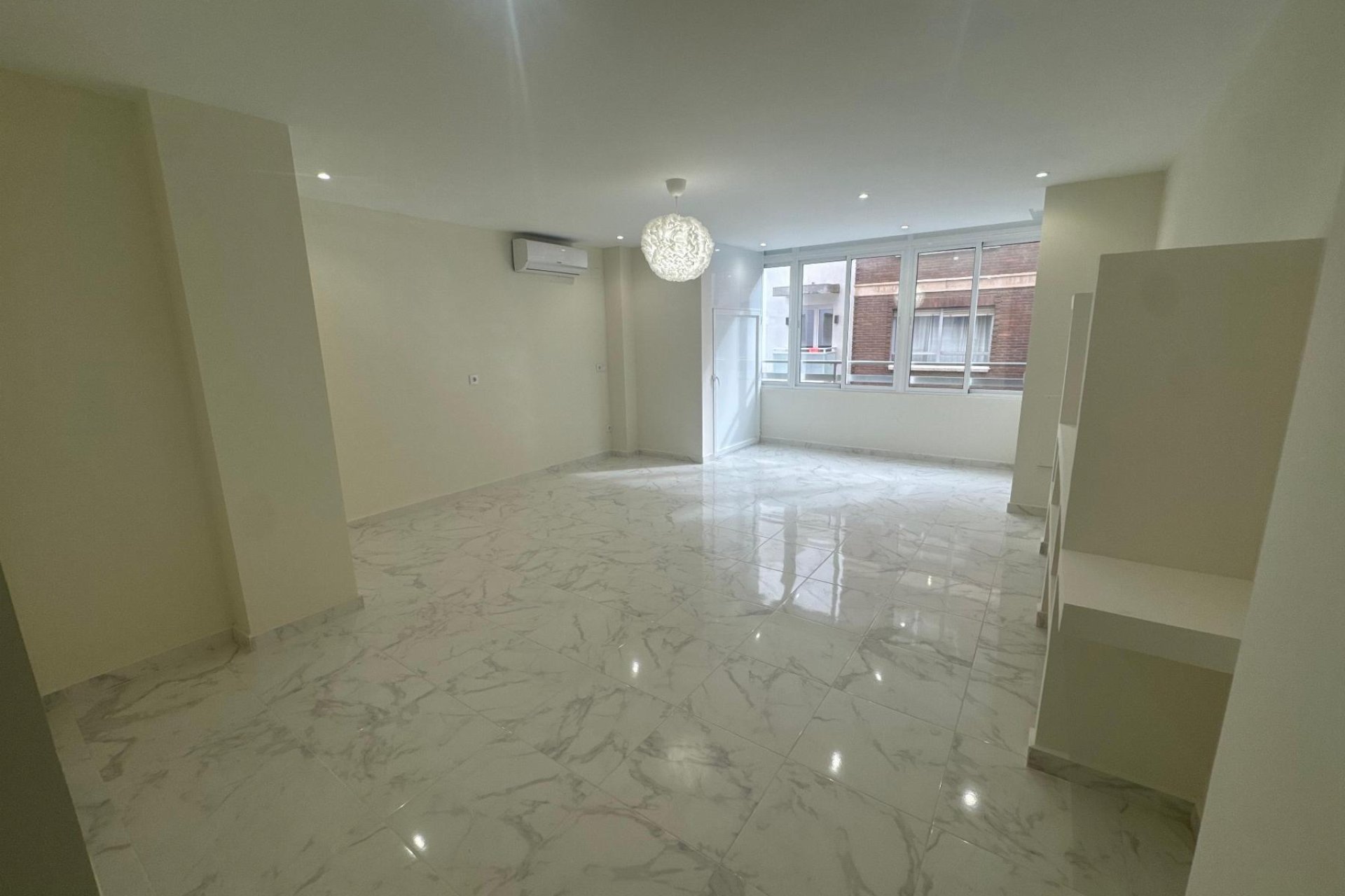 Bestaande bouw - Apartamento -
Torrevieja - Muelle Pesquero