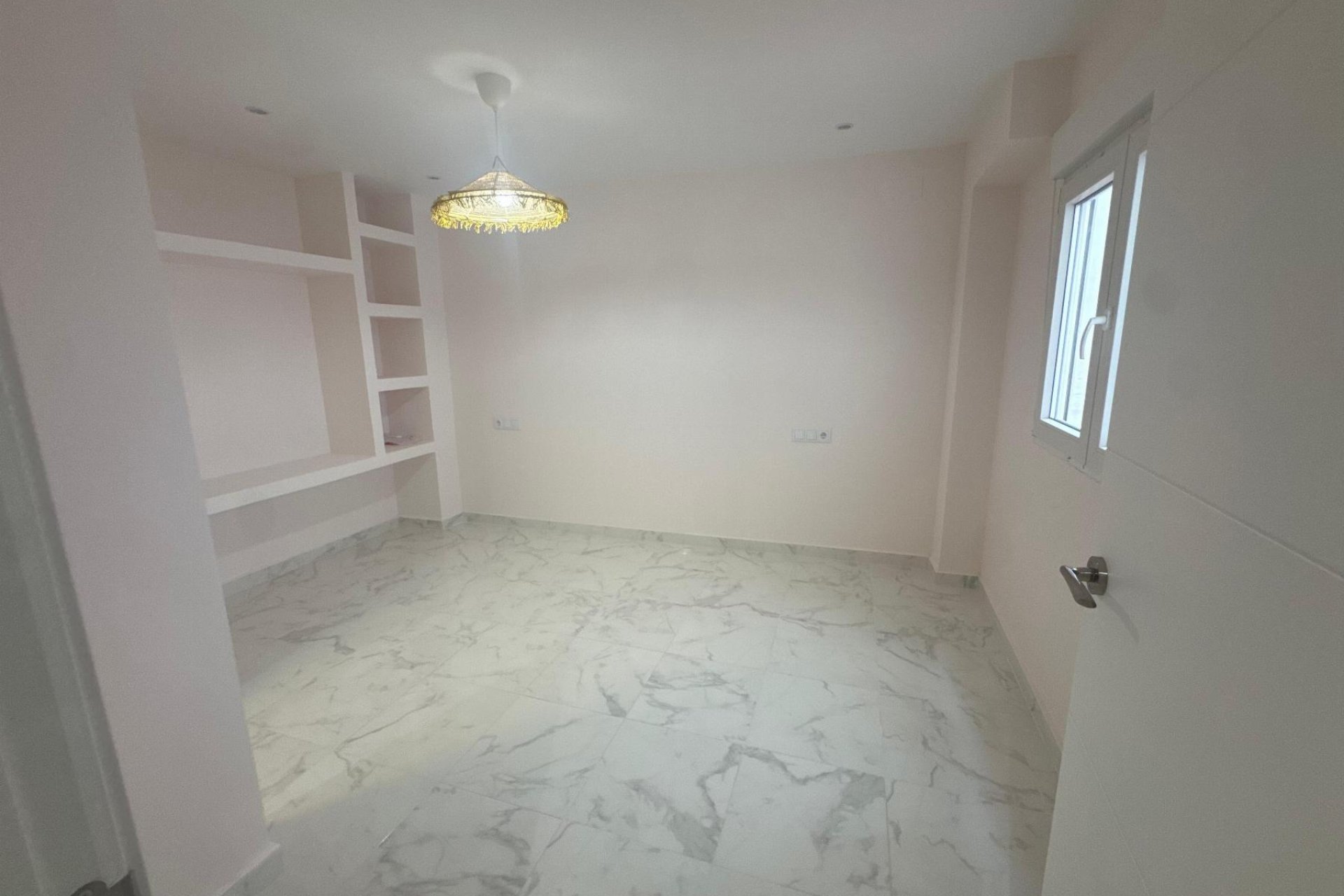 Bestaande bouw - Apartamento -
Torrevieja - Muelle Pesquero