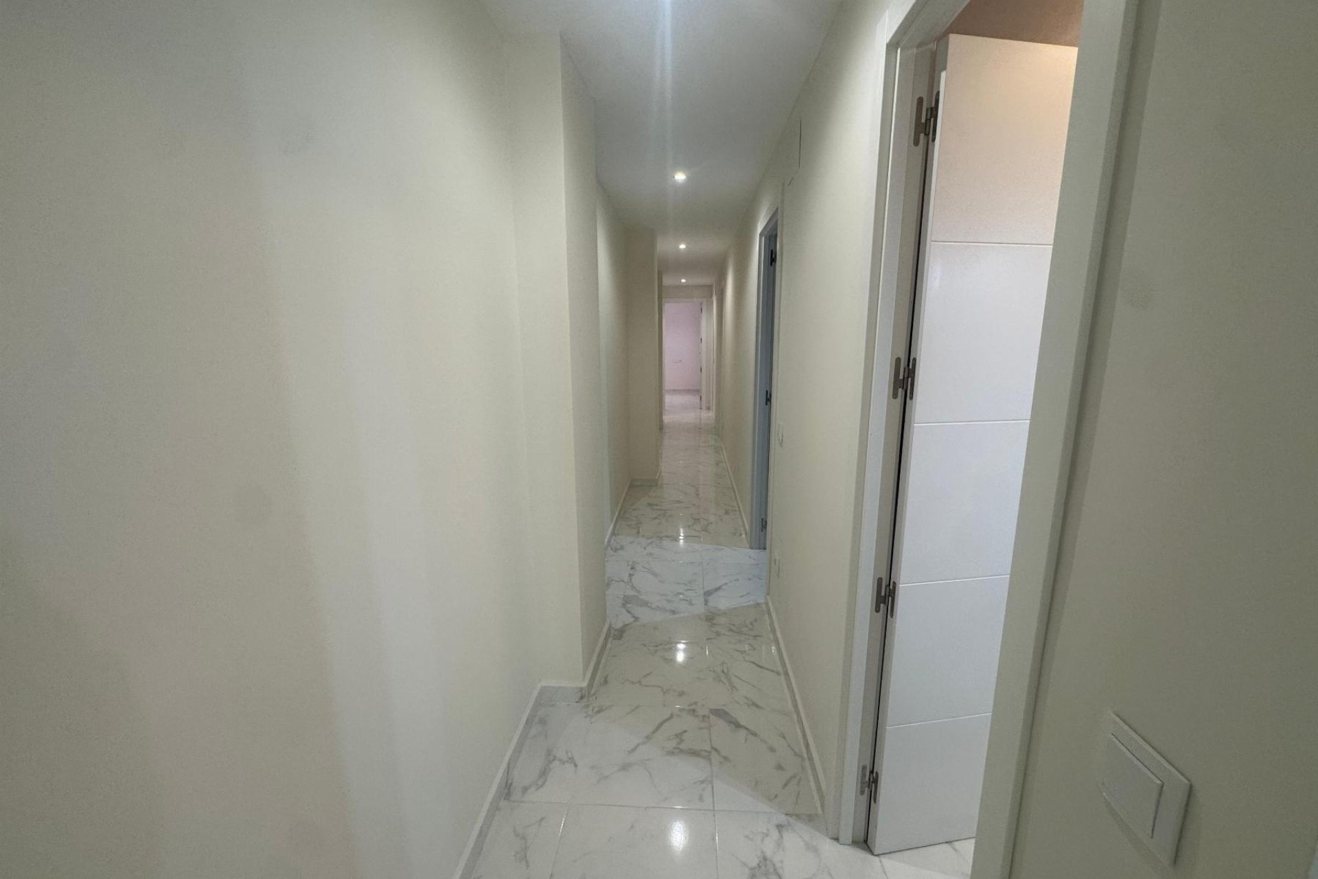 Bestaande bouw - Apartamento -
Torrevieja - Muelle Pesquero