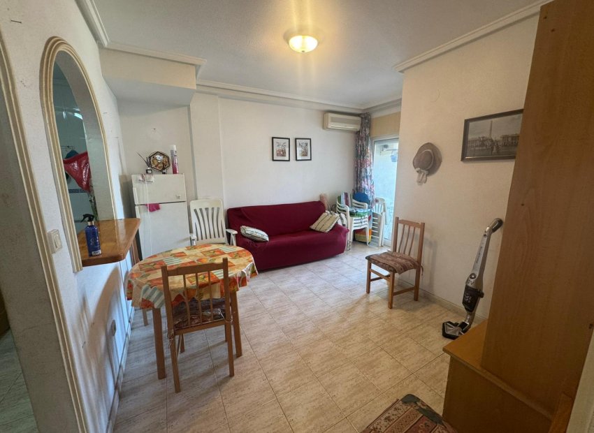 Bestaande bouw - Apartamento -
Torrevieja - Playa del Acequión