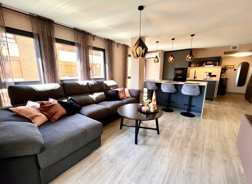 Bestaande bouw - Appartement -
Almoradí