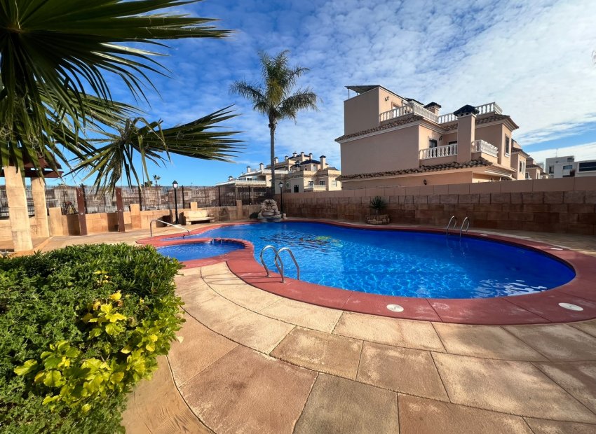 Bestaande bouw - Appartement -
Orihuela Costa - Villamartín