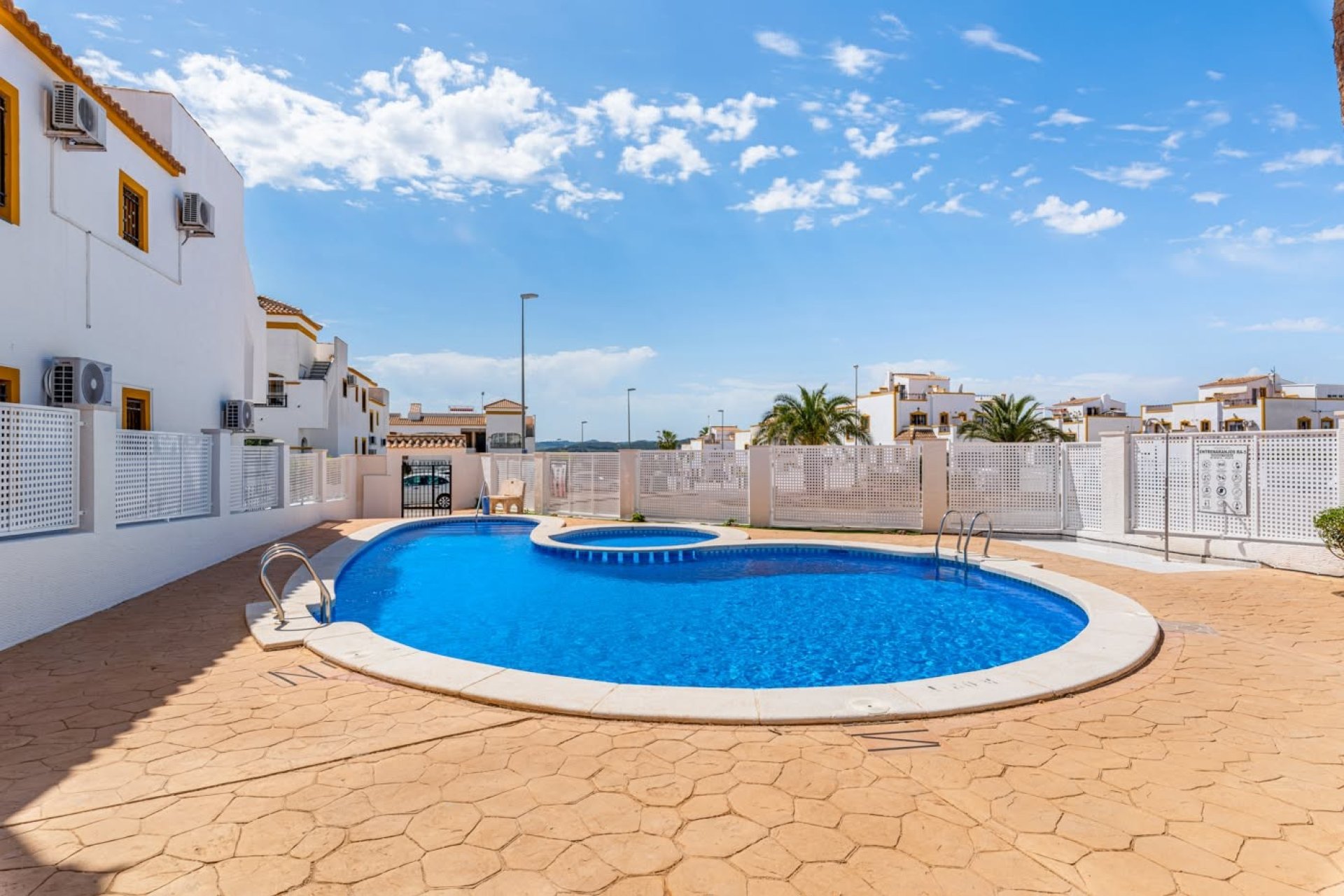 Bestaande bouw - Appartement -
Orihuela - Entre Naranjos Vistabella