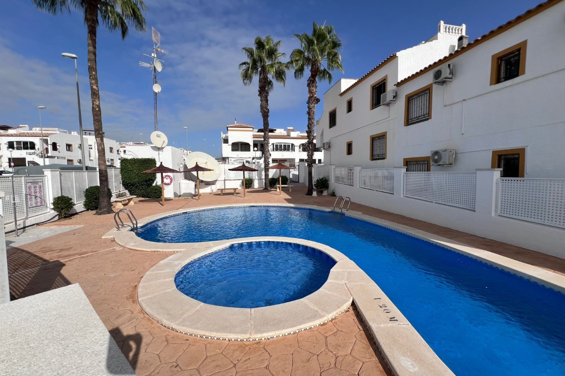 Bestaande bouw - Appartement -
Orihuela - Entre Naranjos Vistabella