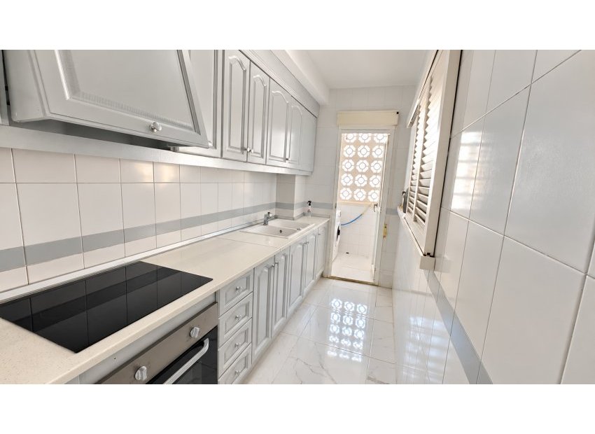 Bestaande bouw - Appartement -
Torrevieja - Acequion