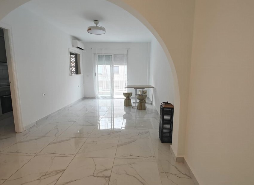 Bestaande bouw - Appartement -
Torrevieja - Acequion