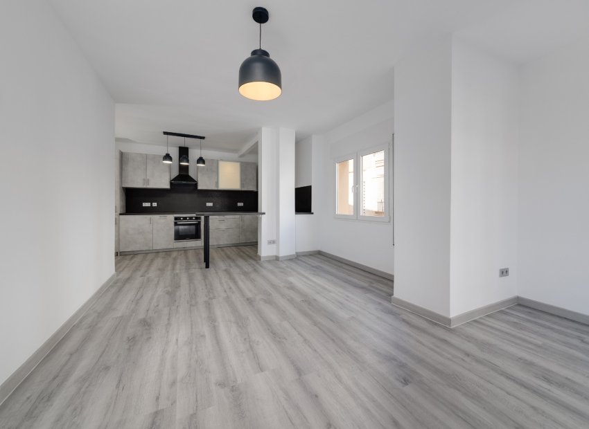 Bestaande bouw - Appartement -
Torrevieja - Center