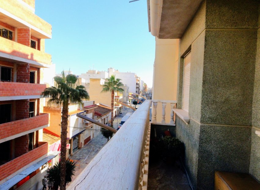 Bestaande bouw - Appartement -
Torrevieja - Center