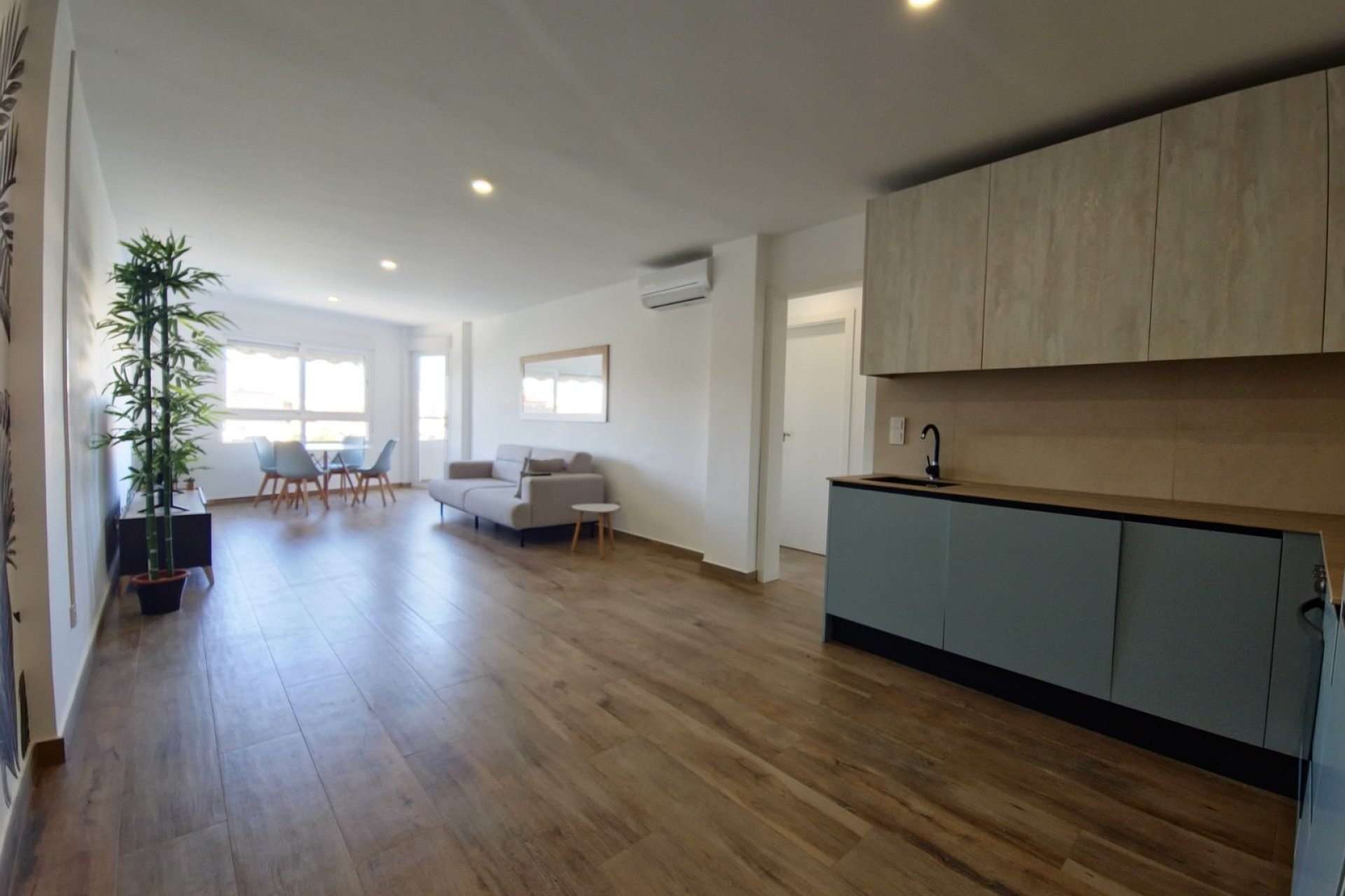 Bestaande bouw - Appartement -
Torrevieja - El Acequión - Los Náufragos