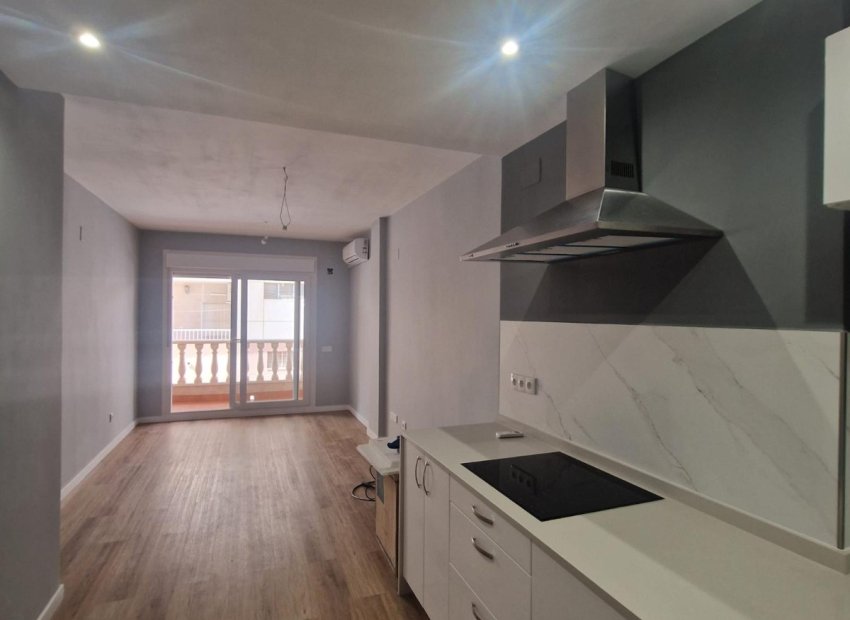 Bestaande bouw - Appartement -
Torrevieja - La Mata