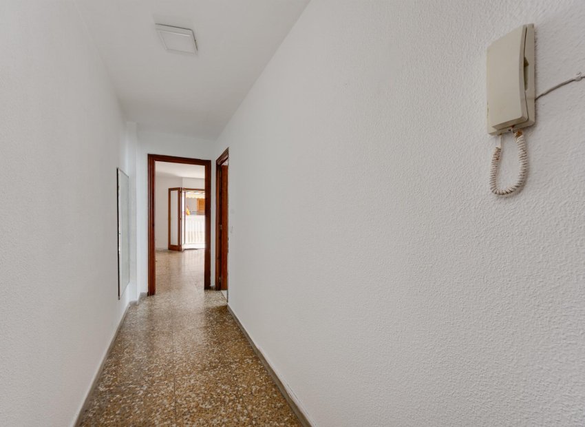 Bestaande bouw - Appartement -
Torrevieja - Playa del Acequión