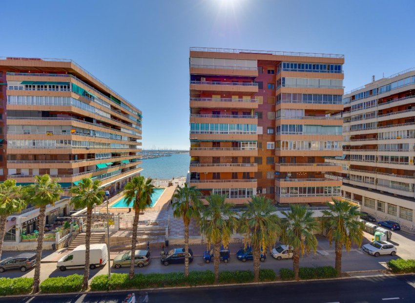 Bestaande bouw - Appartement -
Torrevieja - Playa del Acequión