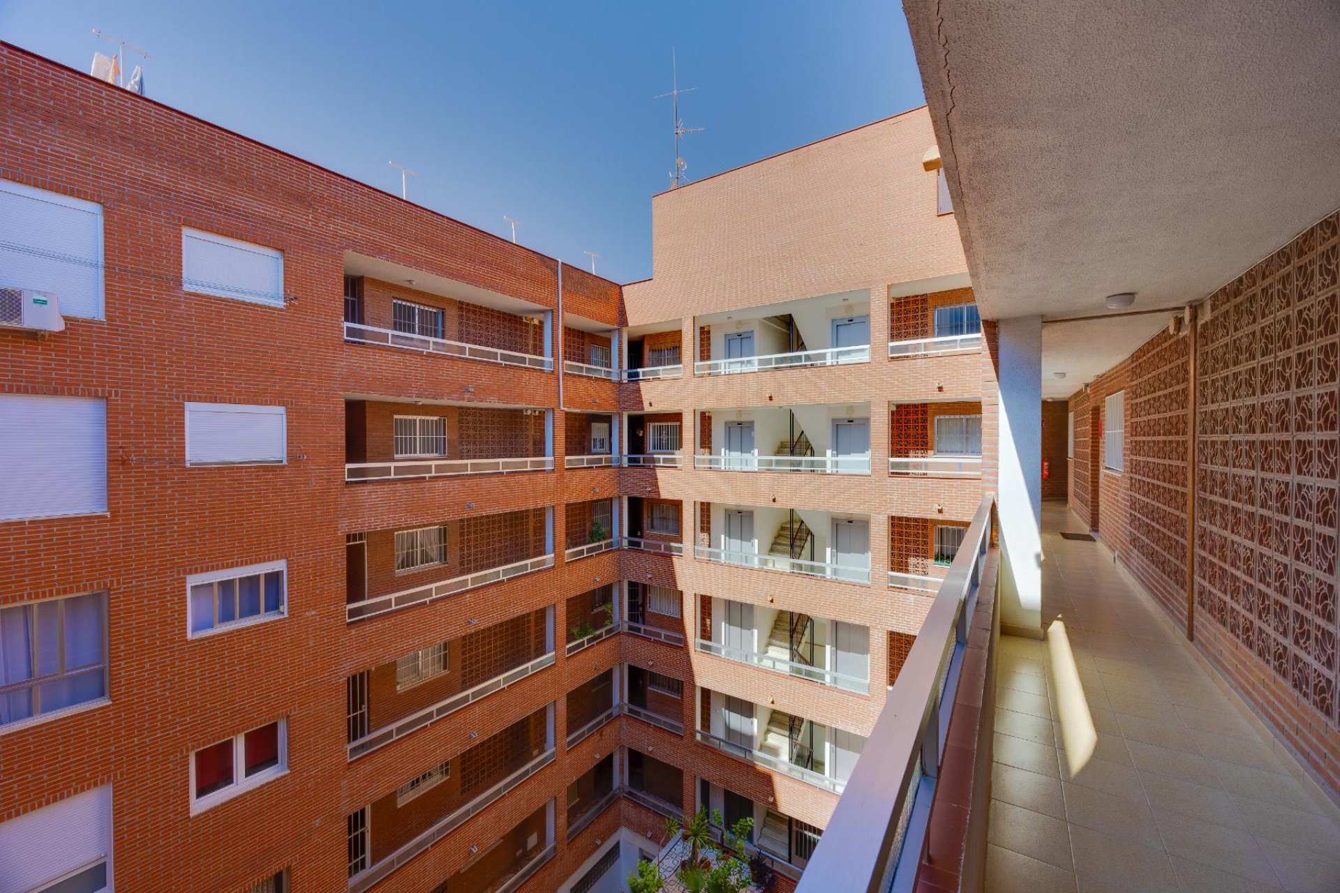 Bestaande bouw - Appartement -
Torrevieja - Playa del Acequión