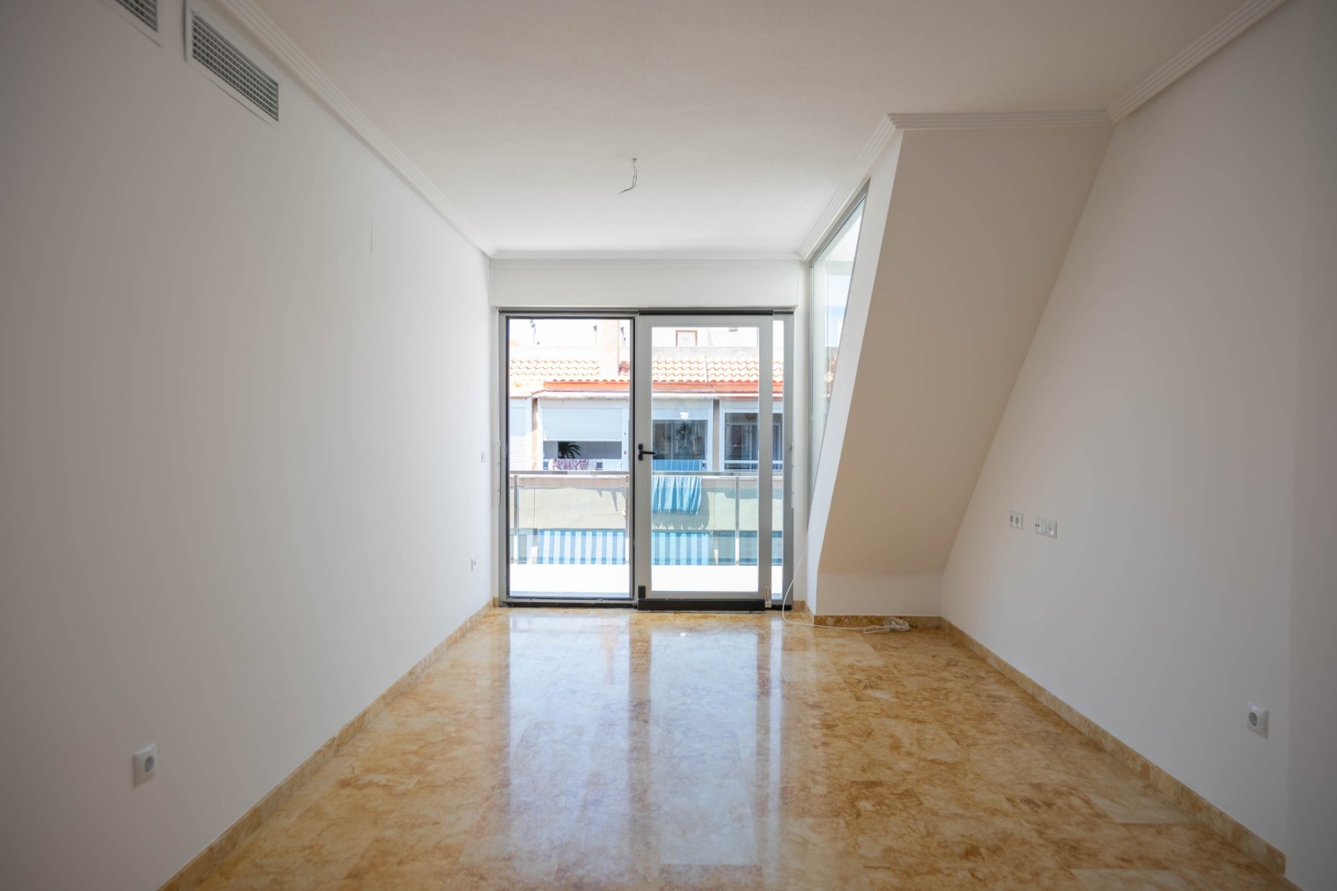 Bestaande bouw - Appartement -
Torrevieja - Playa del Cura