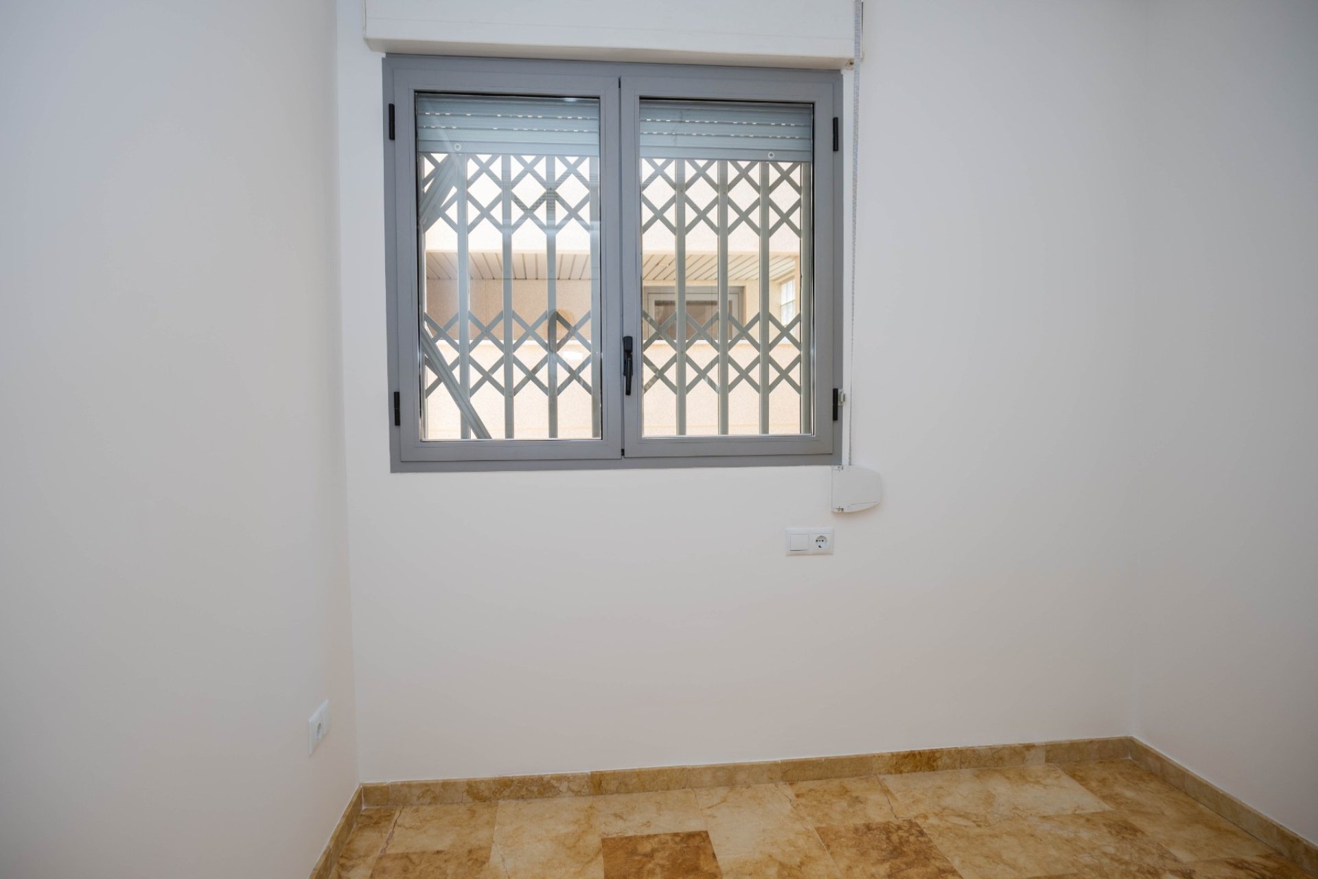 Bestaande bouw - Appartement -
Torrevieja - Playa del Cura