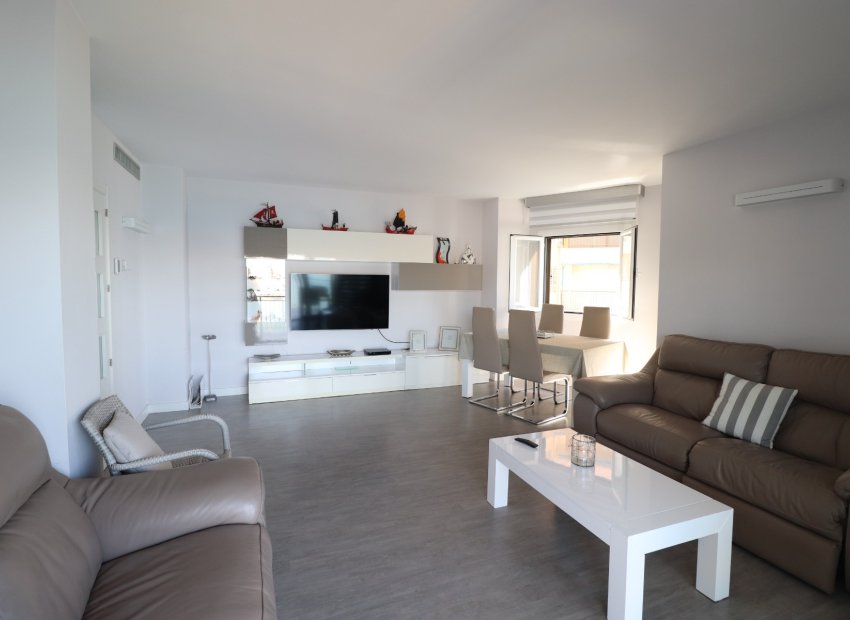 Bestaande bouw - Appartement -
Torrevieja - Playa del Cura