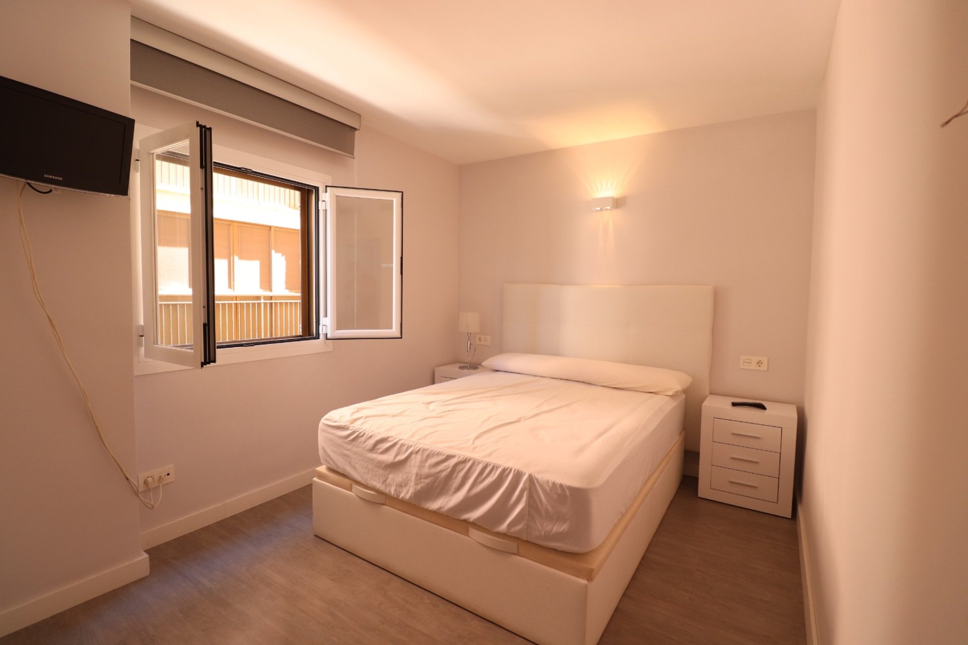 Bestaande bouw - Appartement -
Torrevieja - Playa del Cura