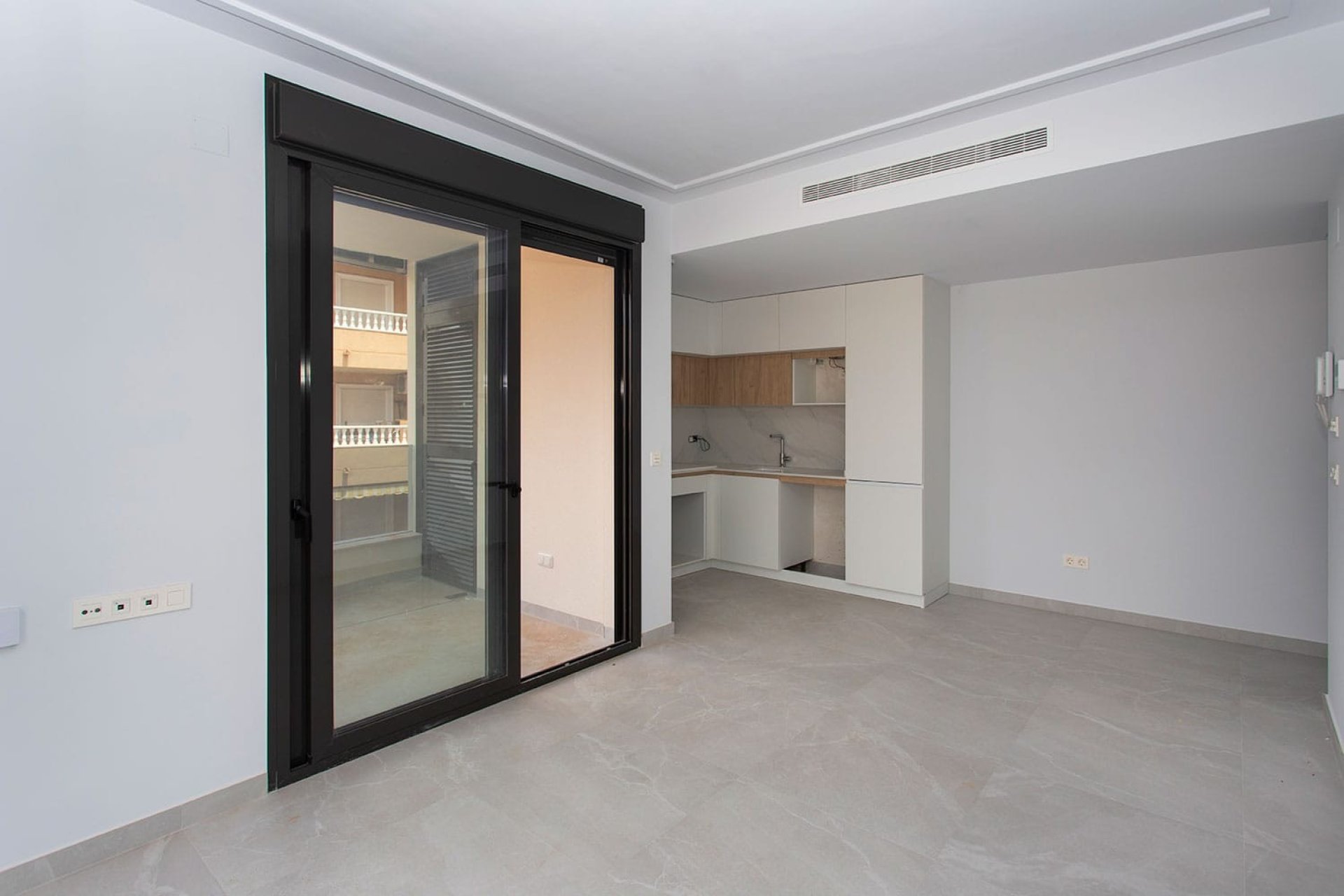 Bestaande bouw - Appartement -
Torrevieja - Playa del Cura