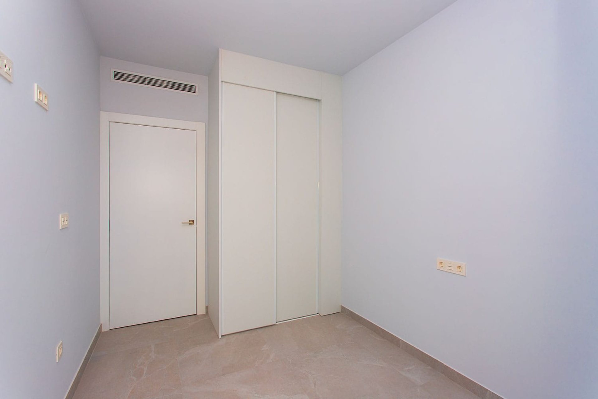 Bestaande bouw - Appartement -
Torrevieja - Playa del Cura