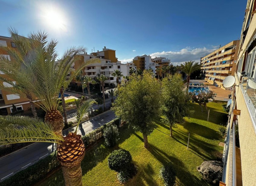 Bestaande bouw - Appartement -
Torrevieja - Punta Prima