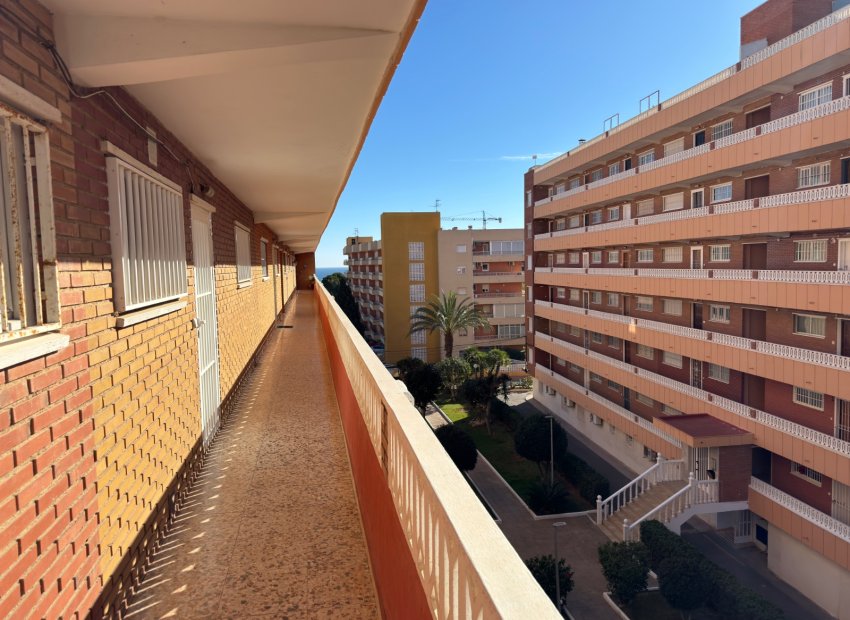 Bestaande bouw - Appartement -
Torrevieja - Punta Prima