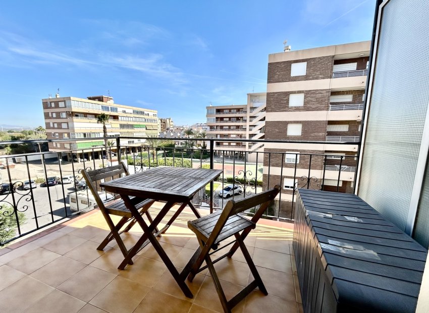 Bestaande bouw - Appartement -
Torrevieja
