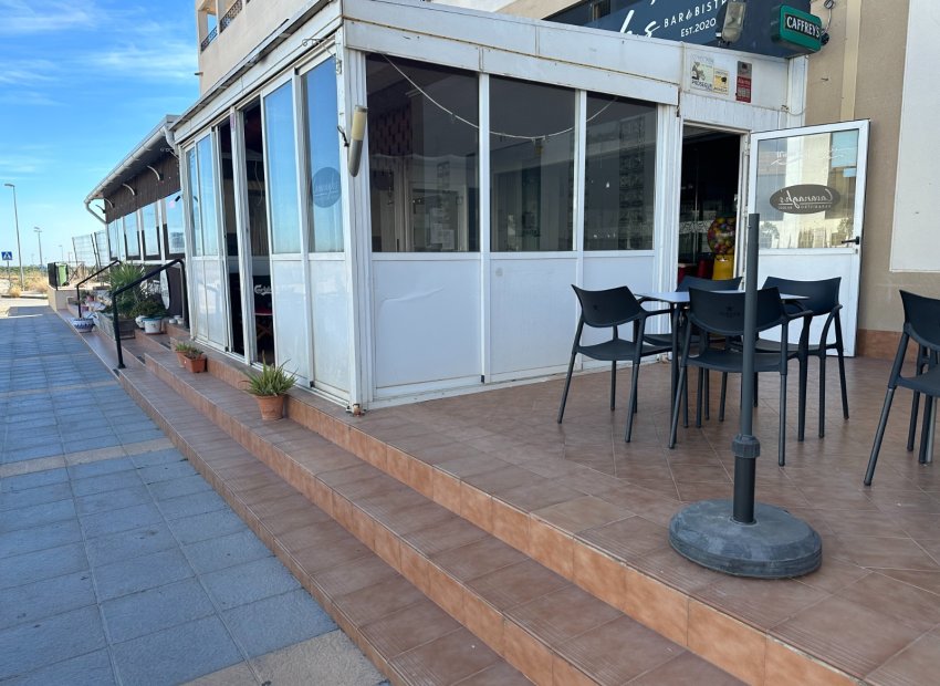 Bestaande bouw - Business for sale -
Orihuela - Entre Naranjos Vistabella