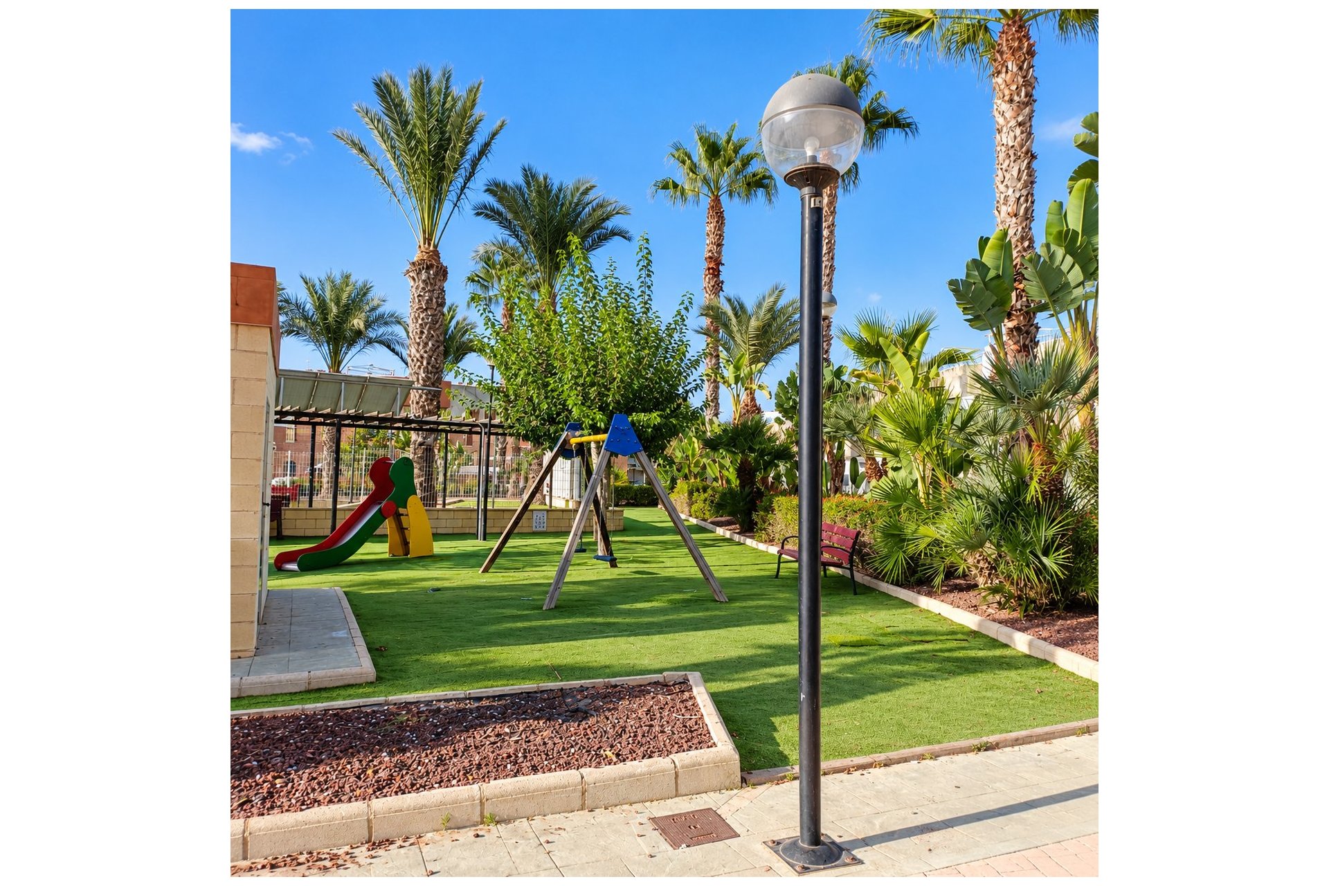Bestaande bouw - Chalet -
Orihuela Costa - Villamartín
